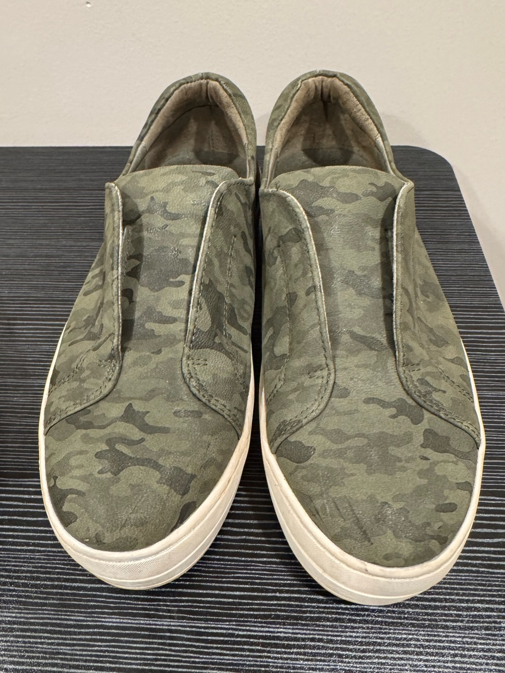 J/SLIDES women's Olive Camo Slip-On Sneakers